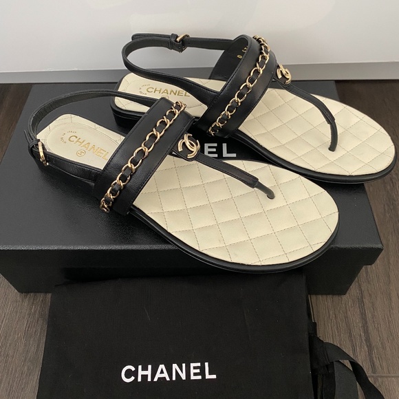 2023 CHANEL CC LOGO BLACK THONG LEATHER FLAT SHOES SANDALS 37 - Picture 2 of 16